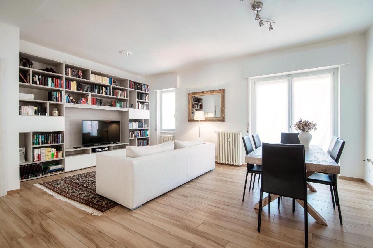 Apartmán Piazza Roma - The House Of Travelers Como Exteriér fotografie