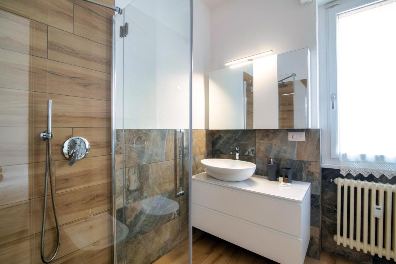 Apartmán Piazza Roma - The House Of Travelers Como Exteriér fotografie