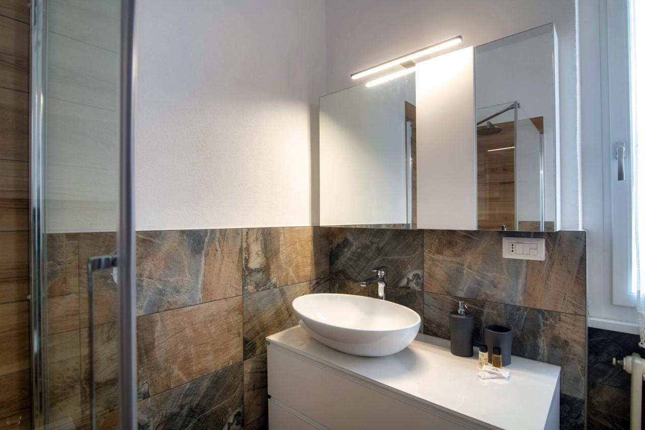 Apartmán Piazza Roma - The House Of Travelers Como Exteriér fotografie