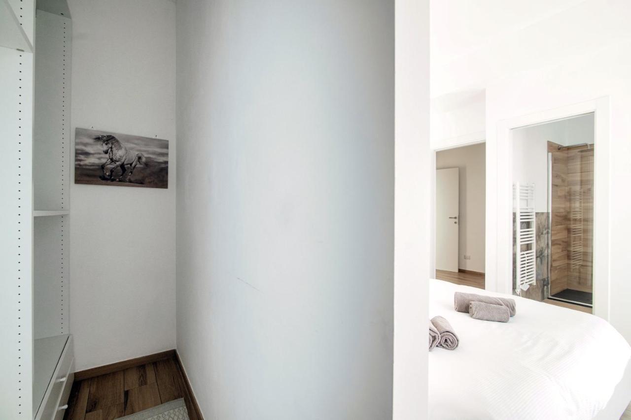 Apartmán Piazza Roma - The House Of Travelers Como Exteriér fotografie