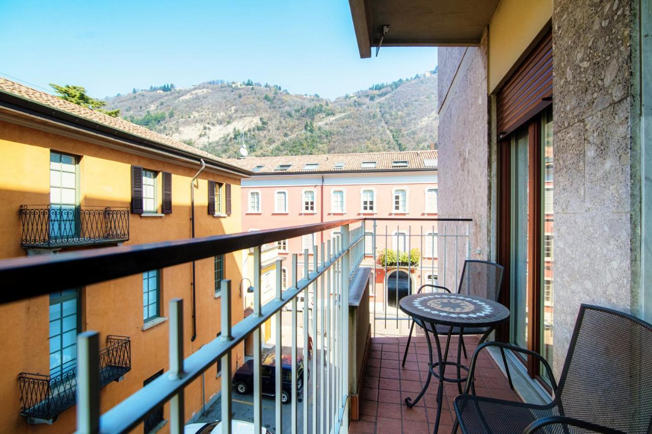 Apartmán Piazza Roma - The House Of Travelers Como Exteriér fotografie